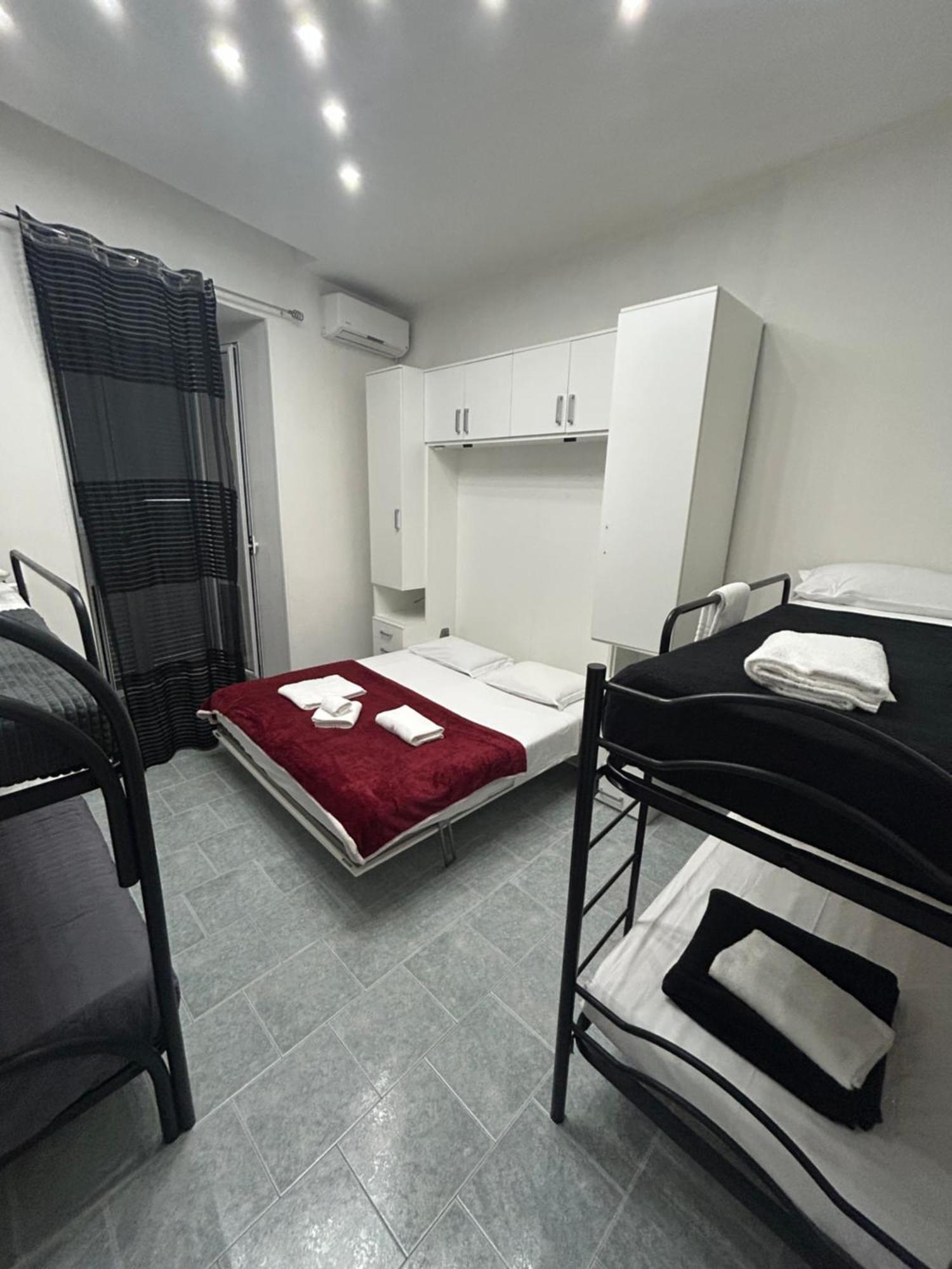 Appartamento Da Concettina House Napoli Esterno foto